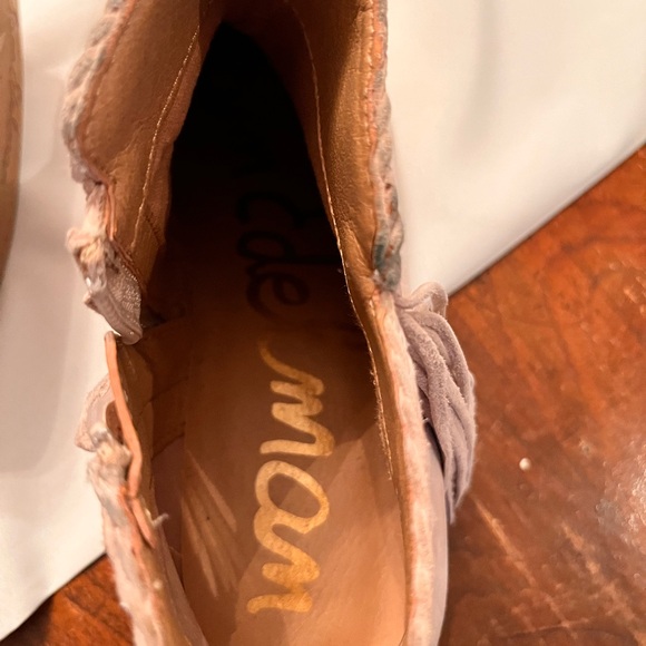 Sam Edelman Women's Cream Cowboy inspired  Ankle Boots with Tassel - Picture 6 of 6